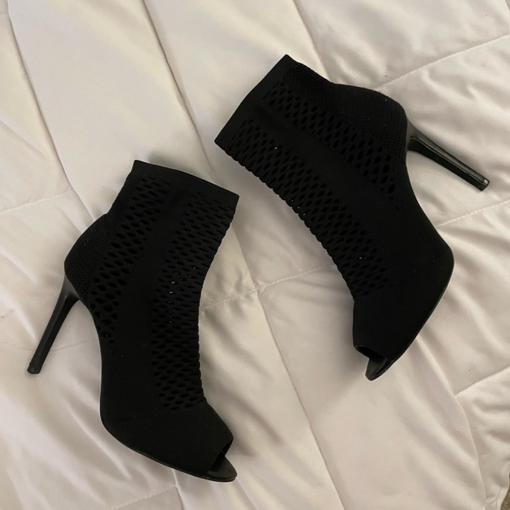 Spandex Heels !